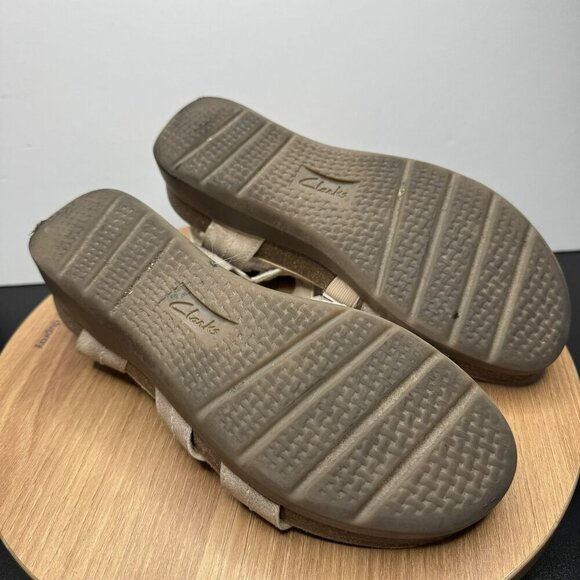Clarks Calenne Clara Bronze Beige Metallic Strappy Sandals Cork‎ Wedge Size 8 - Picture 7 of 7